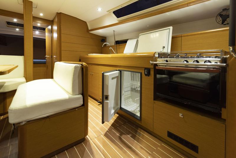 Book yachts online - sailboat - Sun Odyssey 469 - Santa Ponsa - rent