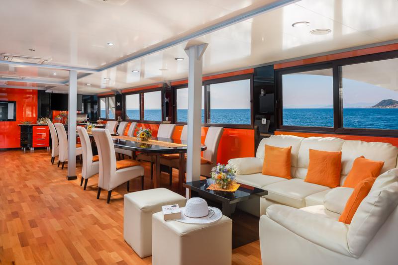 Book yachts online - motorboat - Motoryacht - Amalia - rent