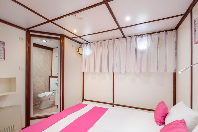 Book yachts online - motorboat - Motoryacht - Amalia - rent