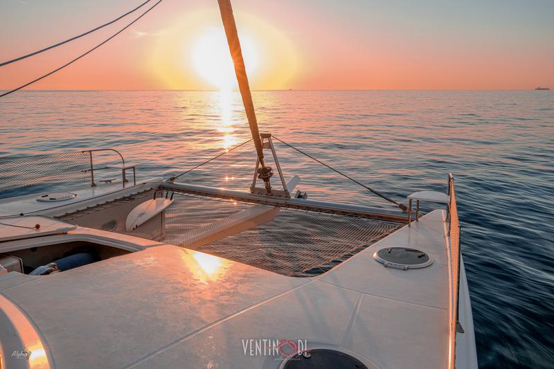 Book yachts online - catamaran - Belize 43 - Marina Piccola - rent