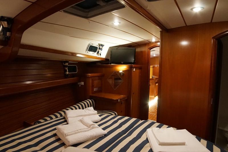 Book yachts online - sailboat - Beneteau 50 - MIKY - rent