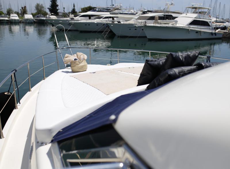 Book yachts online - motorboat - Posillipo Technema 51 - Magic Happens - rent
