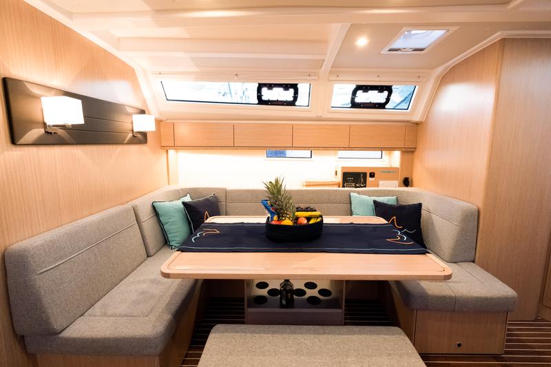 Book yachts online - sailboat - Bavaria Cruiser 46 - Afalina - rent