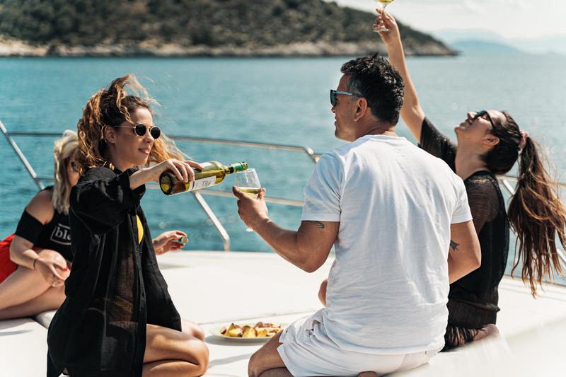 Book yachts online - motorboat - Princess F55 - Mirage - rent