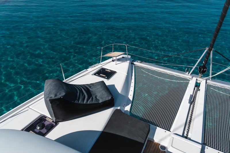 Book yachts online - catamaran - Lagoon 46 - OMNIA  - rent