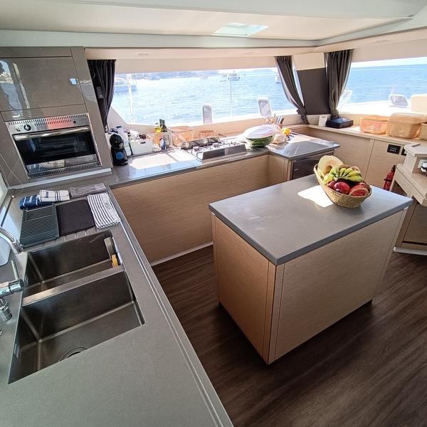 Book yachts online - catamaran - Saba 50 - Waterproof - rent