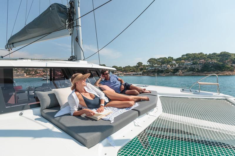 Book yachts online - catamaran - Isla 40 (A/C &amp; Watermaker &amp; Generator - 4+1 Cabins/4 Heads) - Anasa - rent