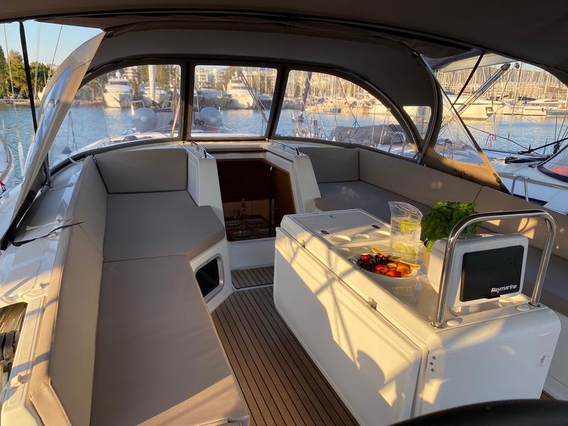 Book yachts online - sailboat - Jeanneau 54 - AEGEAN STAR - rent