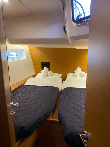 Book yachts online - sailboat - Jeanneau 54 - AEGEAN STAR - rent