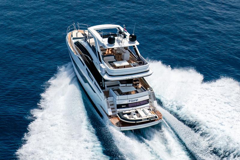 Book yachts online - motorboat - Galeon 640 Fly - FGstar - rent