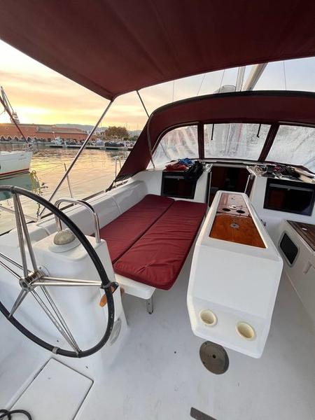 Book yachts online - sailboat - Dufour 460 Grand Large - Vera - rent