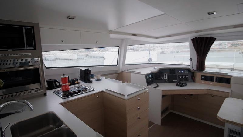 Book yachts online - catamaran - Bali 4.5 Open Space - Albert - rent