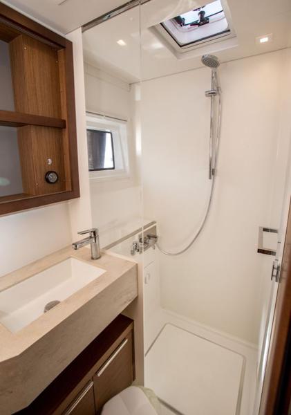 Book yachts online - catamaran - Lagoon 46 - Sea Star - rent