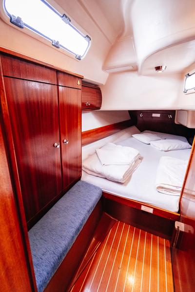 Book yachts online - sailboat - Bavaria 36 Cruiser - Dolkar - rent