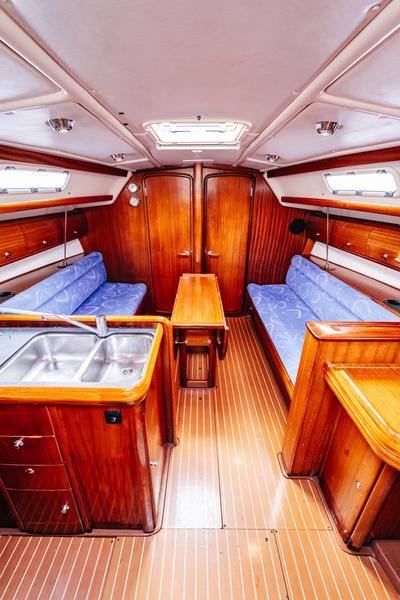 Book yachts online - sailboat - Bavaria 36 Cruiser - Dolkar - rent