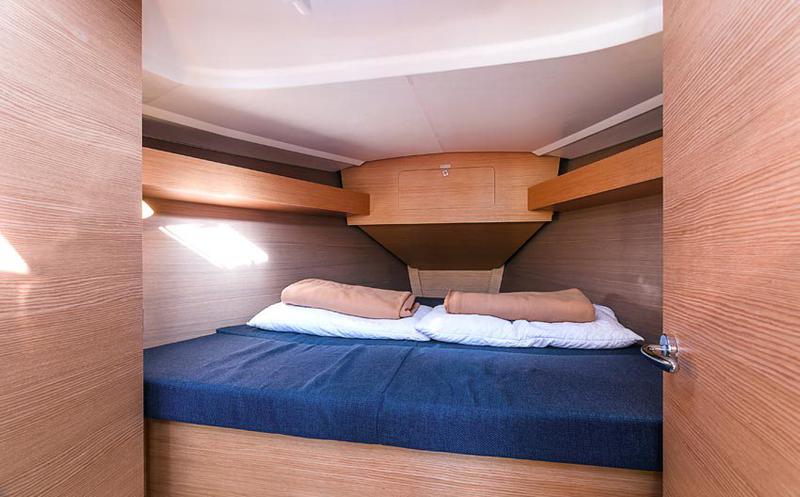 Book yachts online - sailboat - Dufour 350 GL - Chiara - rent