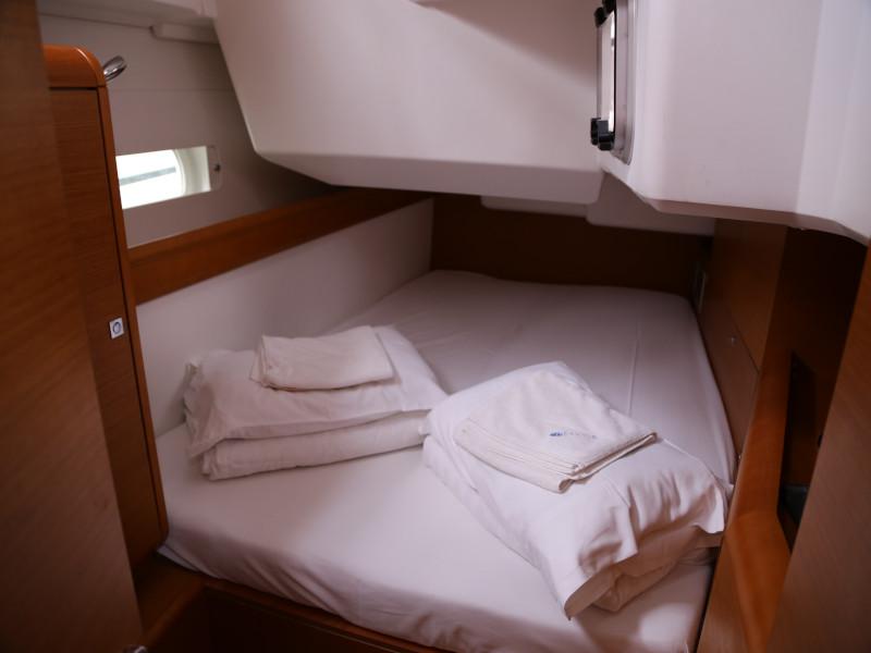 Book yachts online - sailboat - Sun Odyssey 479 - Manci - rent