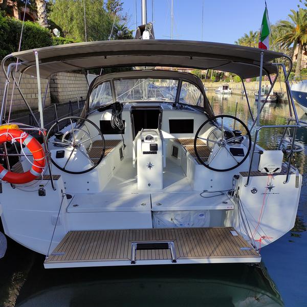 Book yachts online - sailboat - Sun Odyssey 410 - Camilleri - rent
