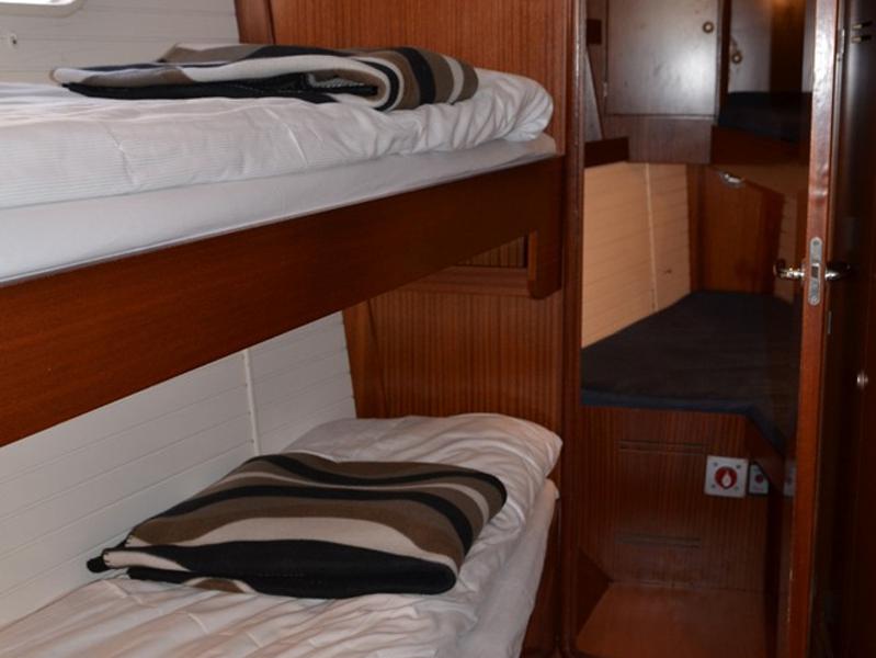 Book yachts online - sailboat - Delphia 47 - Arctic Light - rent