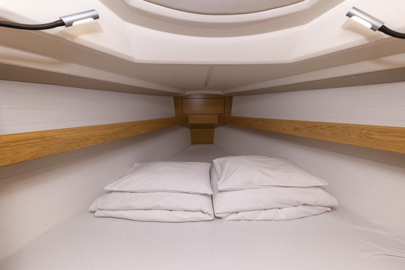 Book yachts online - sailboat - Bavaria Cruiser 34 Style - Lina - rent