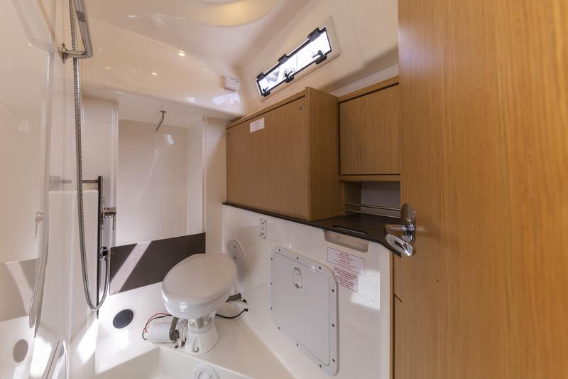 Book yachts online - sailboat - Bavaria Cruiser 34 Style - Lena - rent