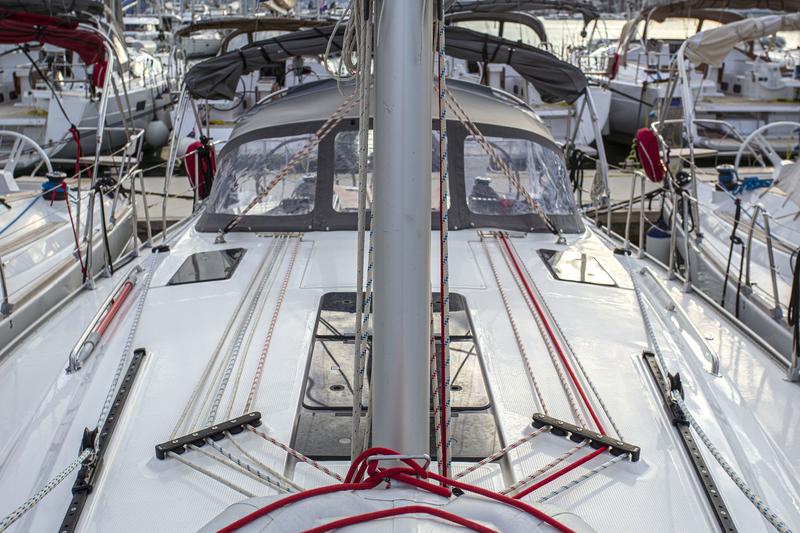 Book yachts online - sailboat - Bavaria Cruiser 41 - Instagram - rent