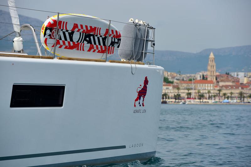 Book yachts online - catamaran - Lagoon 620 - ADRIATIC LION - rent