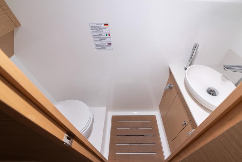 Book yachts online - catamaran - Dufour Catamaran 48 - DREAMLAND - rent