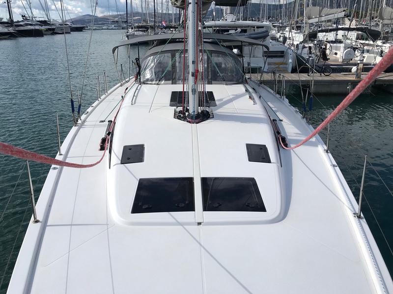 Book yachts online - sailboat - More 55 - MRS.ROBINSON - rent