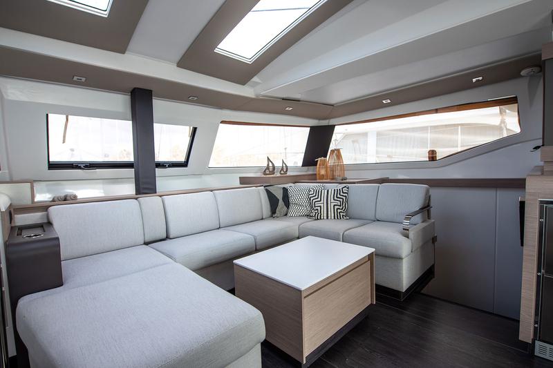 Book yachts online - catamaran - Fountaine Pajot Elba 45 - MALI HAVANA - rent