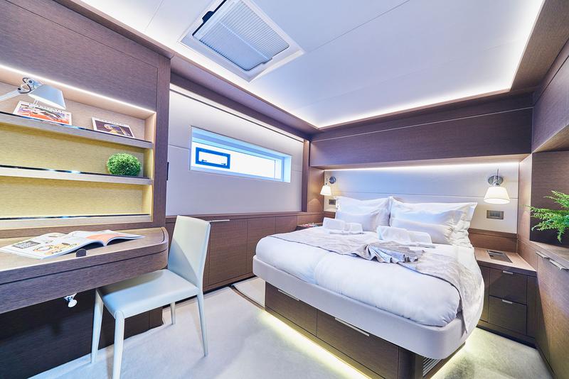 Book yachts online - catamaran - Lagoon Seventy 7 - ADRIATIC DRAGON - rent