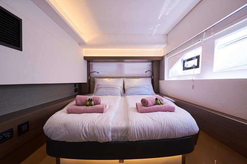 Book yachts online - powercatamaran - Leopard 53 PC - GOOD VIBES owner version - rent