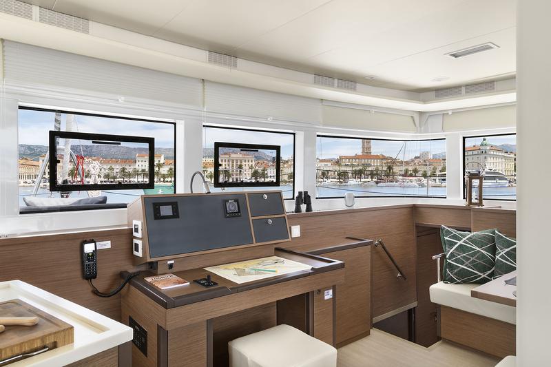 Book yachts online - catamaran - Lagoon 52 F owner version - EMERALD GEMINI - rent