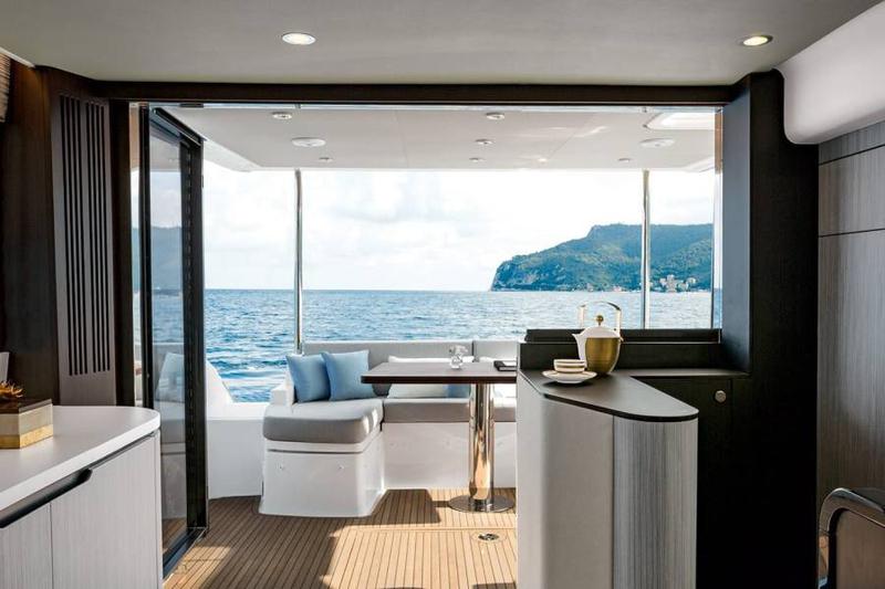 Book yachts online - motorboat - Azimut 55 Fly - BE HAPPY - rent