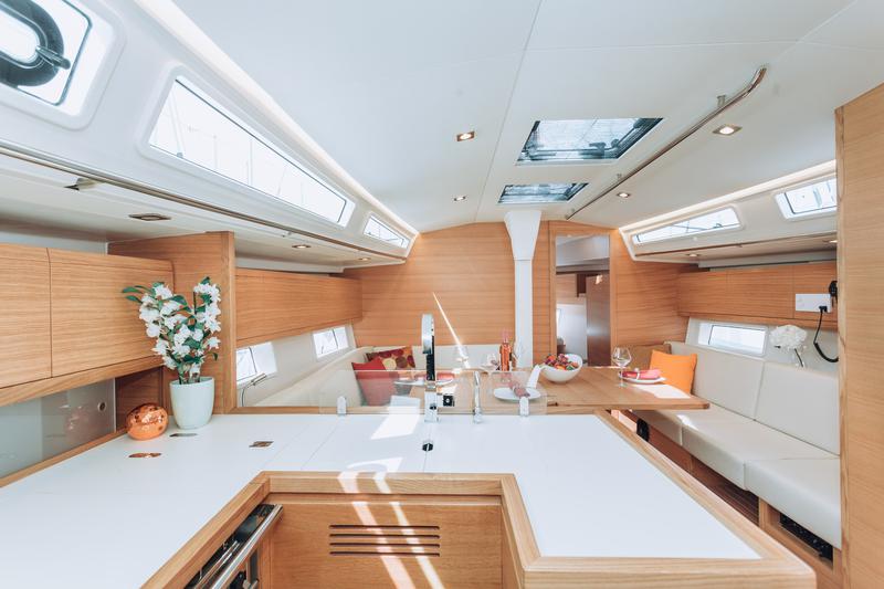 Book yachts online - sailboat - Salona 46 - FLORA - rent