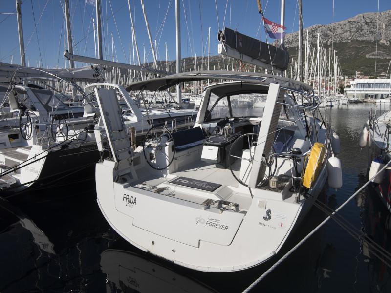 Book yachts online - sailboat - Oceanis 45 - FRIDA  - rent