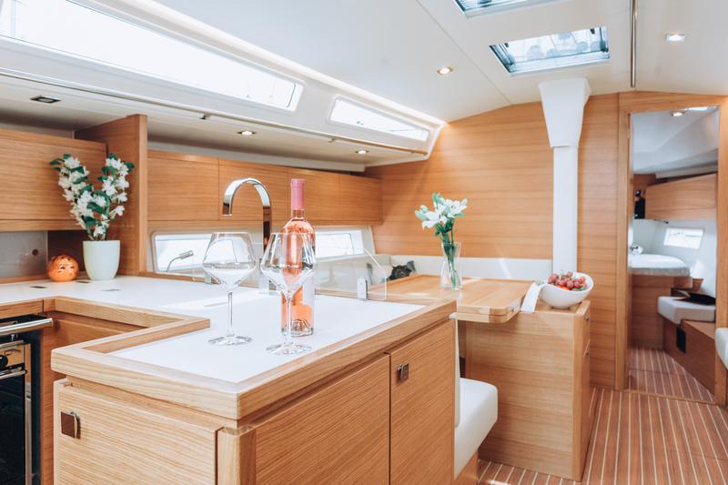 Book yachts online - sailboat - Salona 46 - BIA - rent