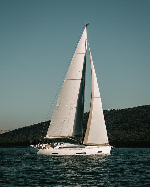 Book yachts online - sailboat - Salona 46 - CLIO - rent