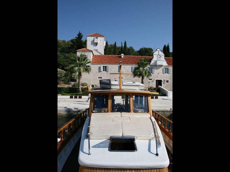 Book yachts online - motorboat - Model Luka - LUKA - rent