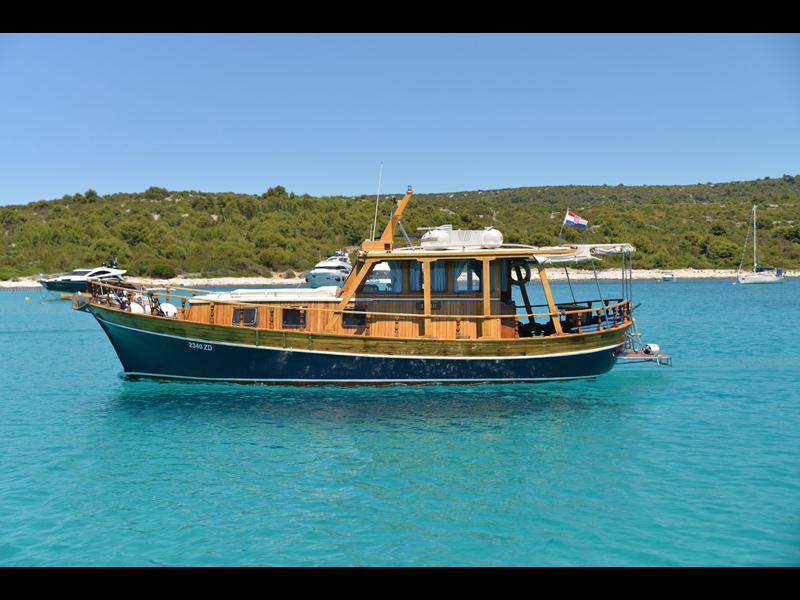 Book yachts online - motorboat - Model Tiho - TIHO - rent