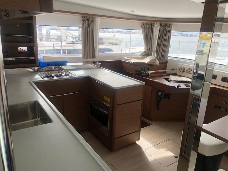 Book yachts online - catamaran - Lagoon 46 - Terra Sarda - rent