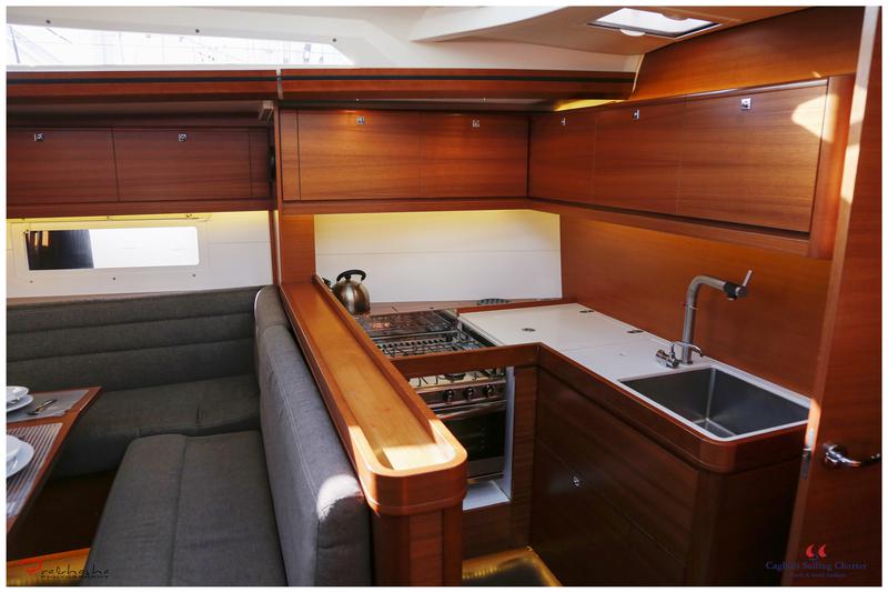 Book yachts online - sailboat - Dufour 520 GL - Cala di Volpe - rent