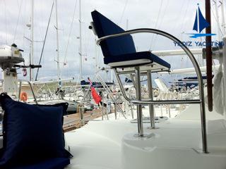 Book yachts online - catamaran - Lagoon 380 S2 - Gallifrey - rent