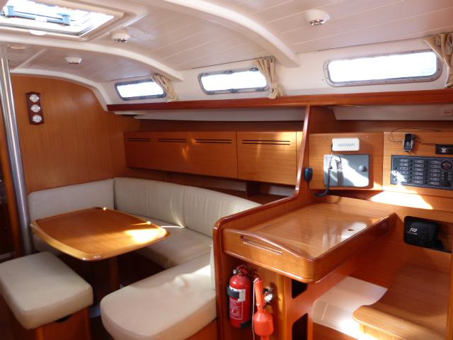 Book yachts online - sailboat - Cyclades 39.3 - Six Pack - rent