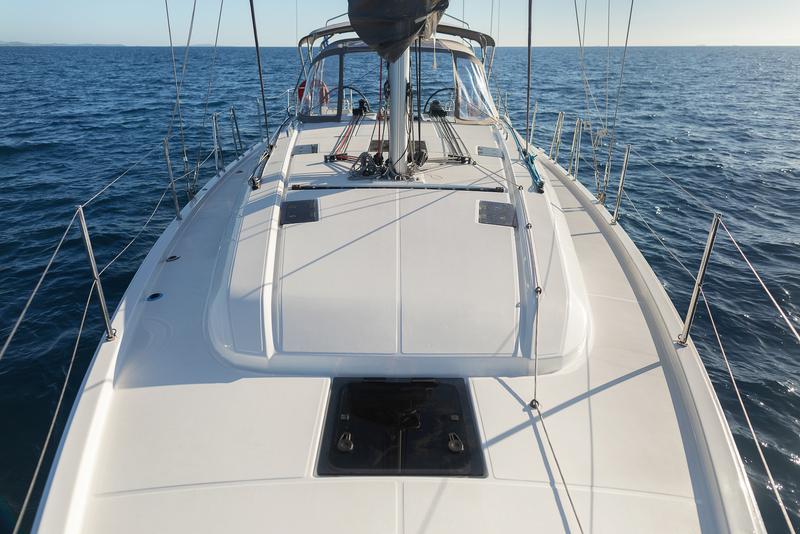 Book yachts online - sailboat - Oceanis 40.1 - KOS 40.3 - rent