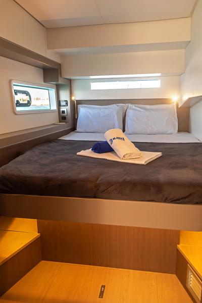 Book yachts online - catamaran - Bali 4.2 - KOS 42.1 - rent