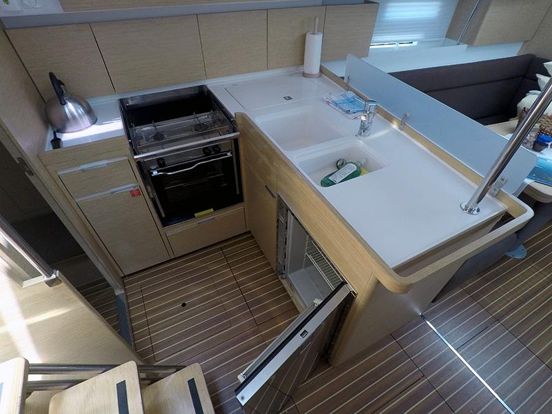 Book yachts online - sailboat - Elan 40 Impression - Silente - rent