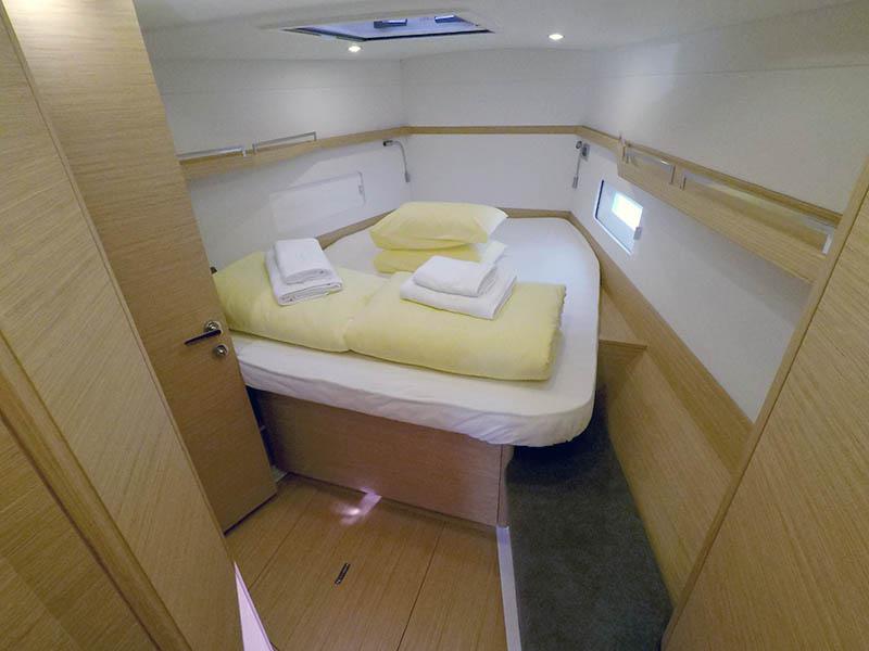Book yachts online - sailboat - Grand Soleil 44 - Sportski Vuk 44 - rent