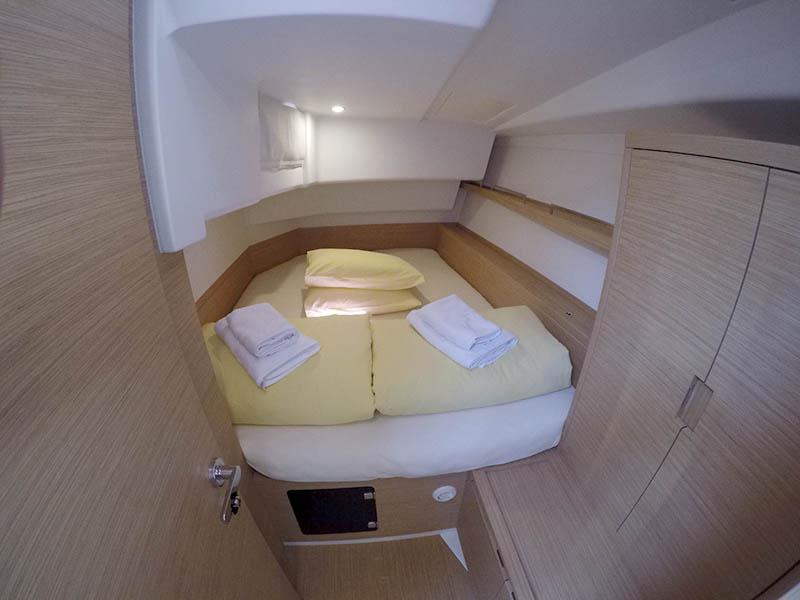 Book yachts online - sailboat - Grand Soleil 44 - Sportski Vuk 44 - rent
