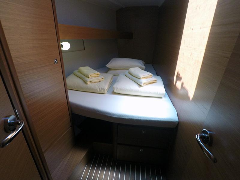 Book yachts online - sailboat - Dufour 460 - Petra - rent